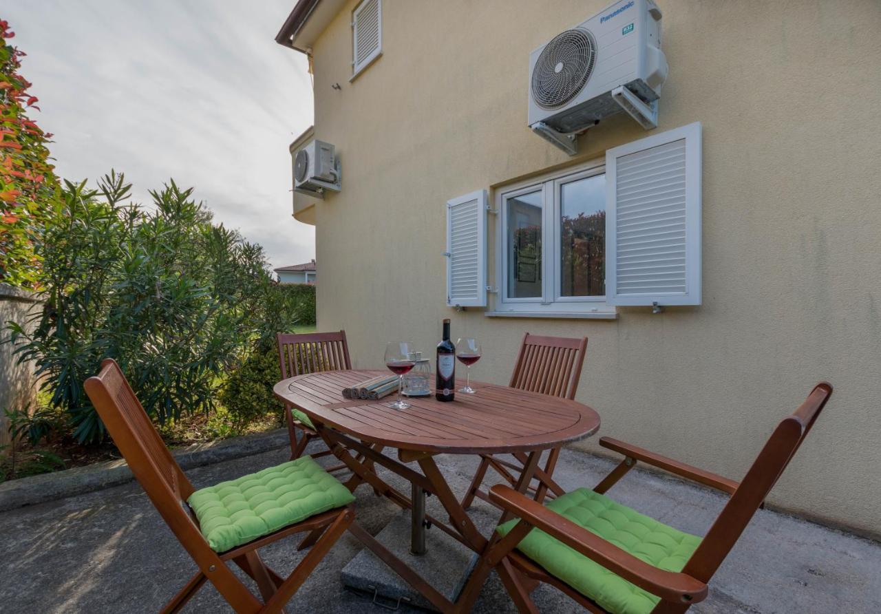 Apartment Lucija, Stinjan Pola Esterno foto