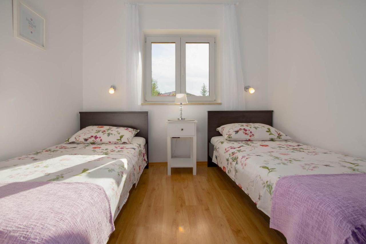 Apartment Lucija, Stinjan Pola Esterno foto